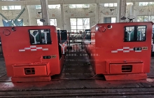 浙江煥然一新的12噸工礦蓄電池電機車重返礦山