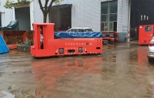云南怎么減少8噸井下湘潭電機車脫軌的概率？