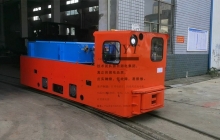 內(nèi)蒙古礦用電機車遙控系統(tǒng)如何實現(xiàn)？