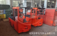 新疆2.5噸蓄電池湘潭電機(jī)車裝車發(fā)貨