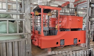 蓄電池工礦電機(jī)車(chē)充電時(shí)要注意什么？